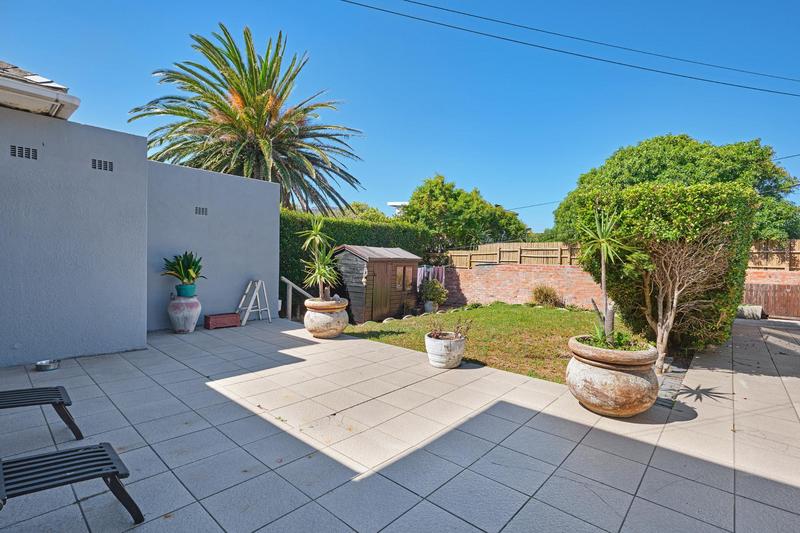 6 Bedroom Property for Sale in Fish Hoek Western Cape